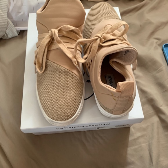 Steve Madden Blush Sneakers - Picture 6 of 6